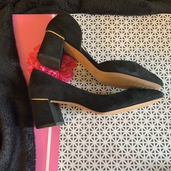 Cole Haan black suede shoe w/ gold accent to heel - Picture 4 of 7